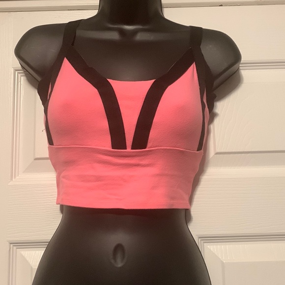 Beyond Yoga sports bra/crop - Picture 1 of 8